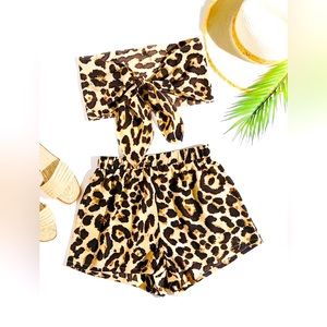 🖤🐆Shein Vcay Tie Front Leopard Tube Top and Shorts Set🖤🖤